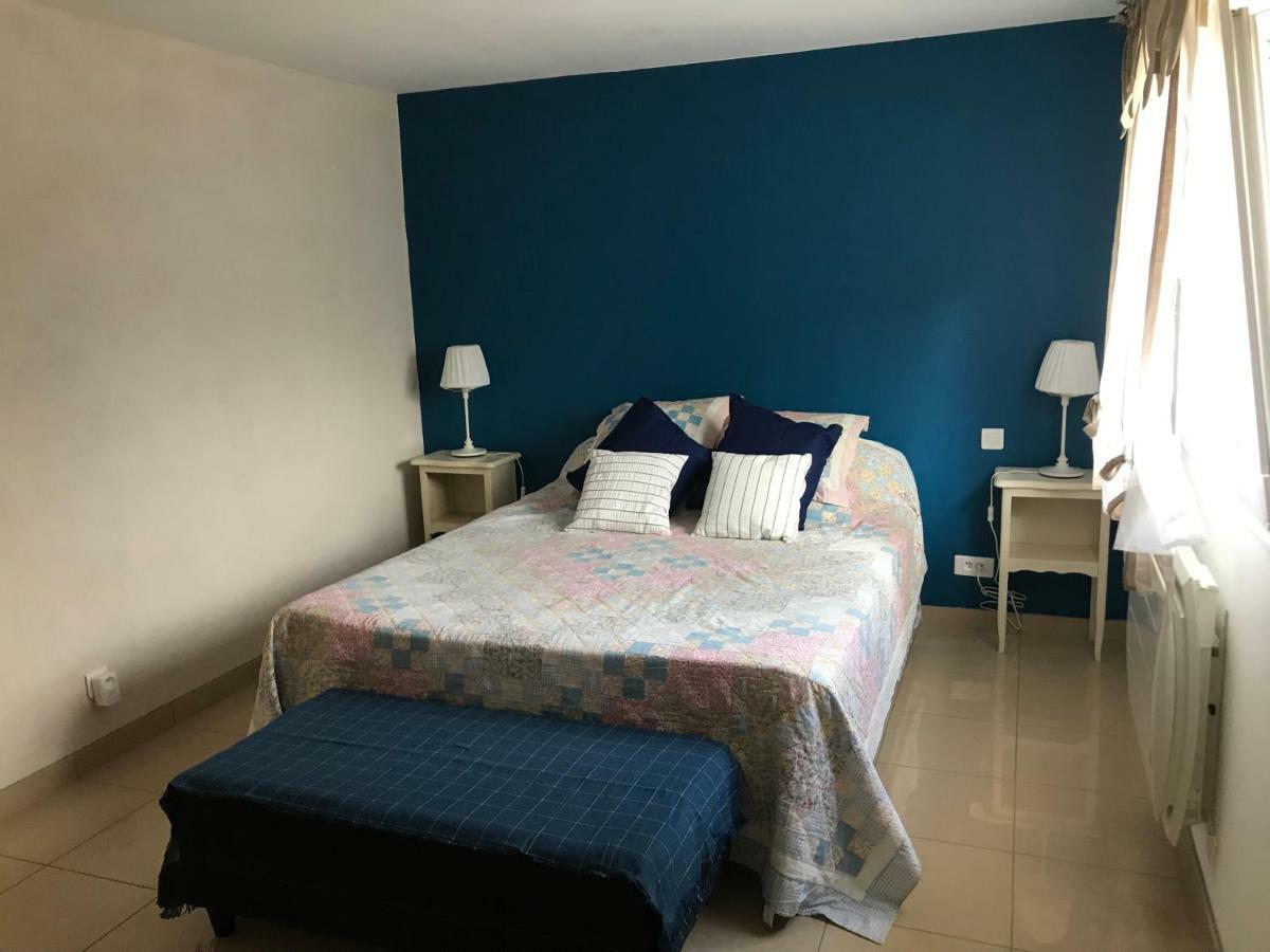 Les Buis Apartment Carpentras Exterior photo